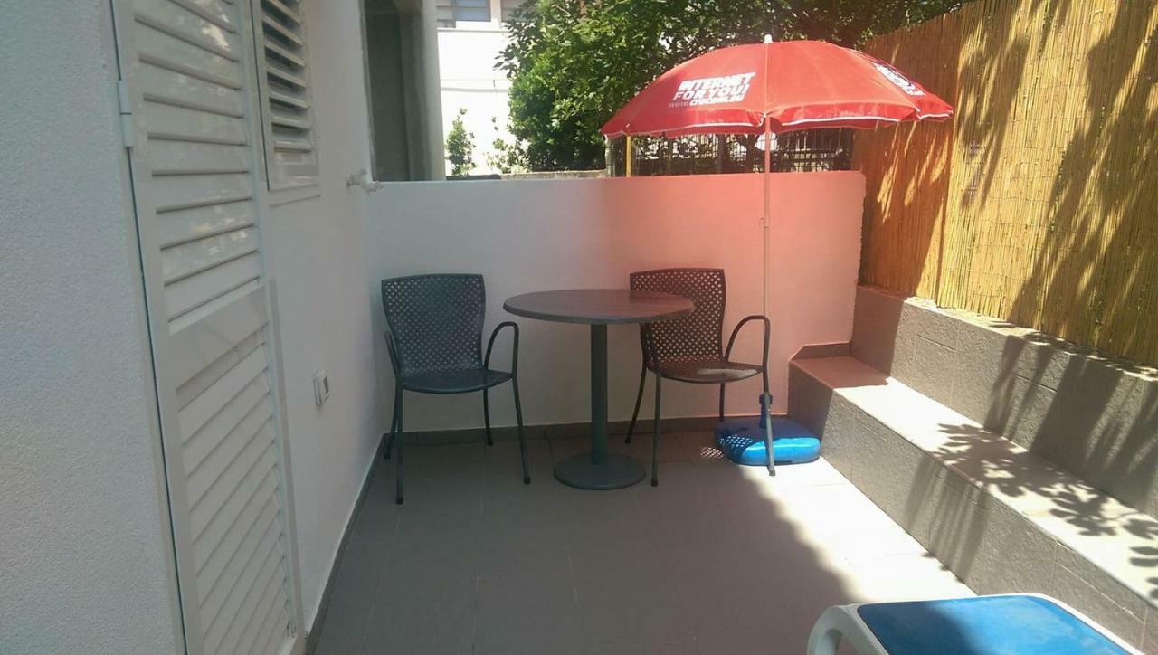 Apartmani Dina Makarska Exterior foto