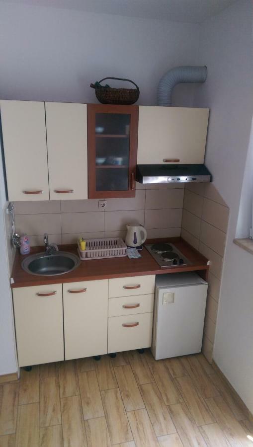 Apartmani Dina Makarska Exterior foto